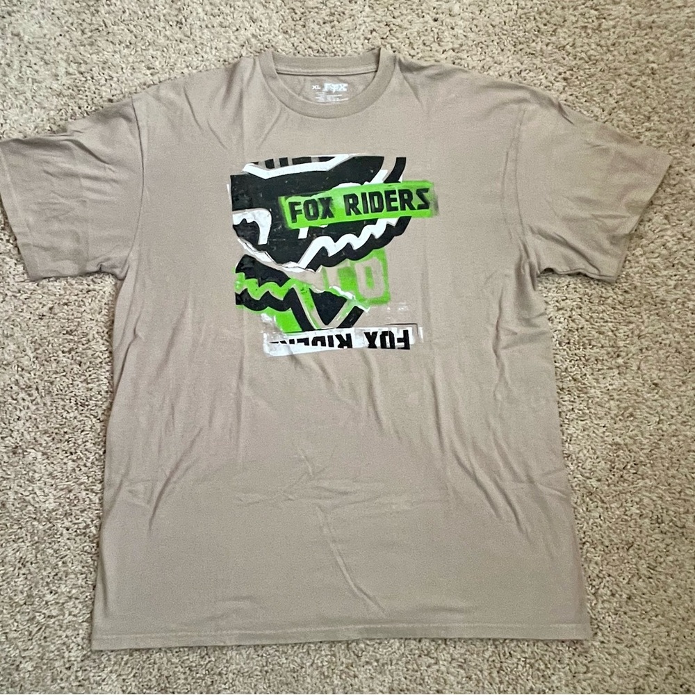 Fox Beige and Green Graphic Tee